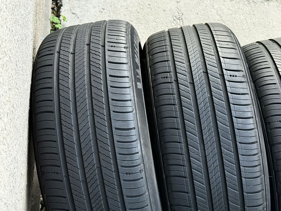 235|45 R18. Michelin, комплект шин.