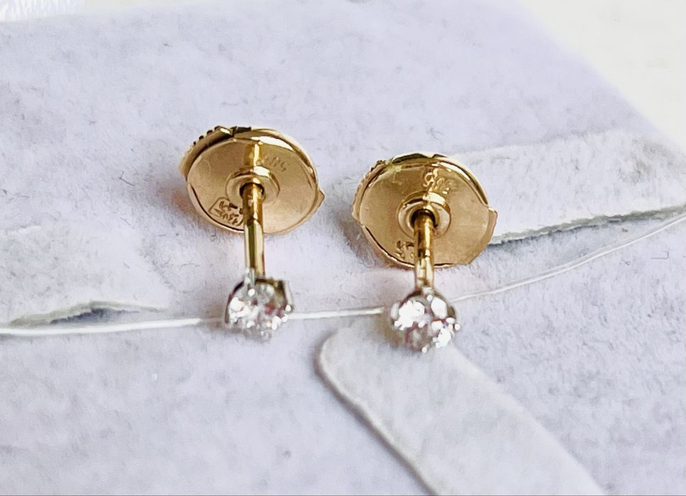 Серьги гвоздики золотые с бриллиантом 585 Ереван