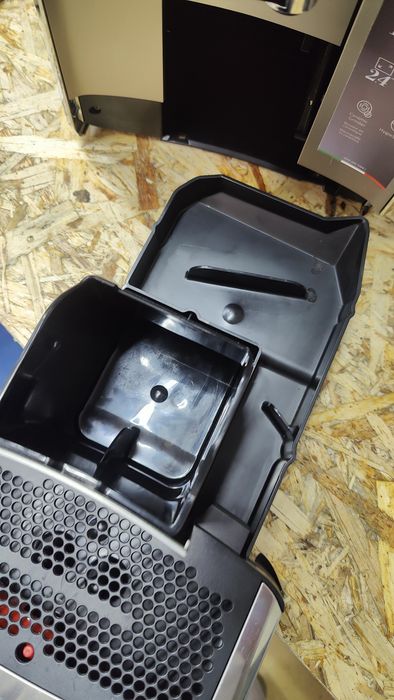 Кофемашина Saeco SM6582/30. Б/у