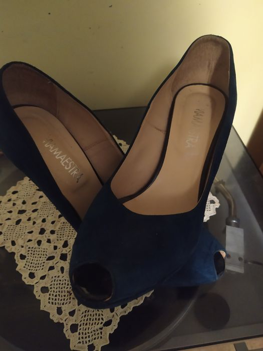 Sandale de damă  si  pantofi mărimea 40