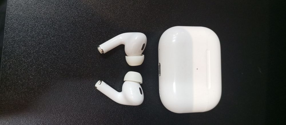 AirPods pro 2 sotiladi