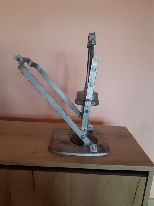 Лосотова затварачка за буркани и шишета тип Омния, ретро