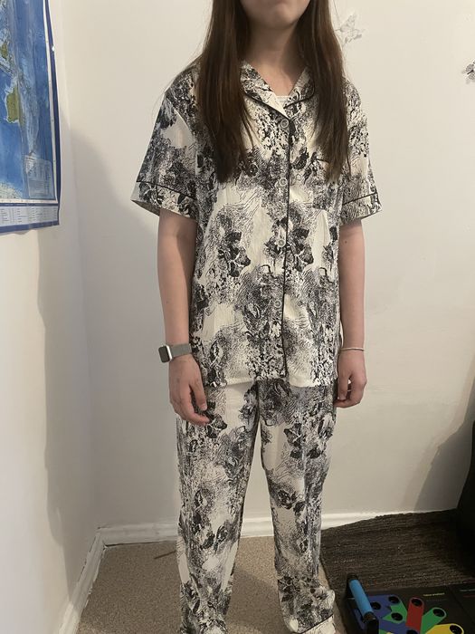 Продам пижамы- тройка