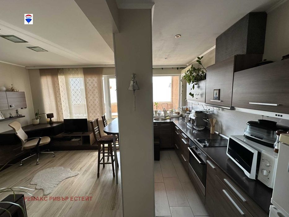 Продава се Двустаен апартамент в Русе, Широк център - 60 кв.м за 2015 €/кв.м - Снимка #2