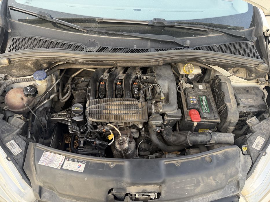 Пежо 208 1.3 82 кс бензин 2012г на части