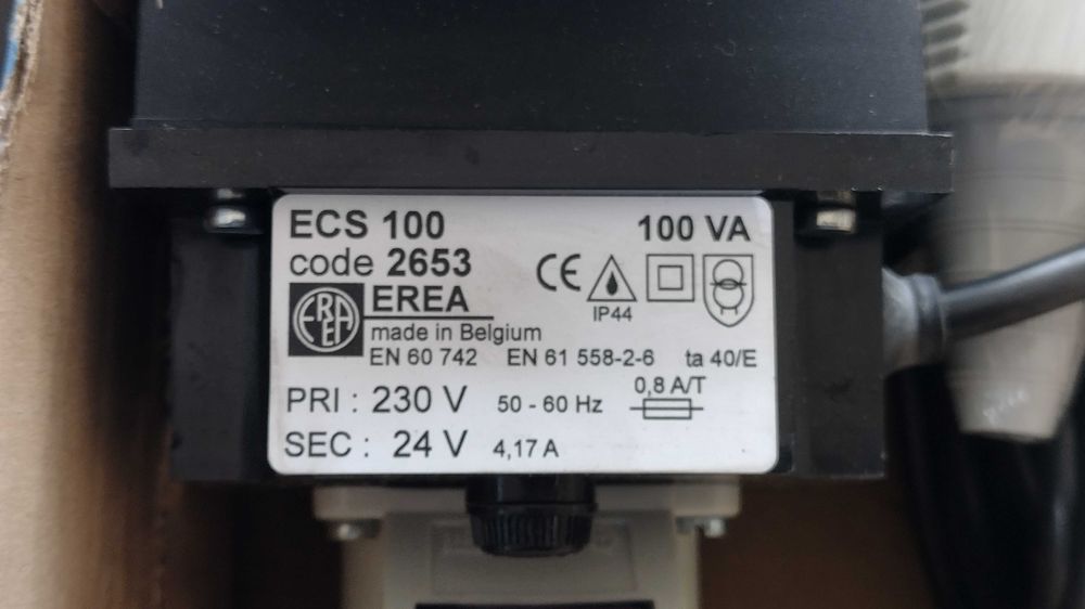 Transformatoare de siguranță 230/24V  100 & 400 VA (210-380 lei/bc)