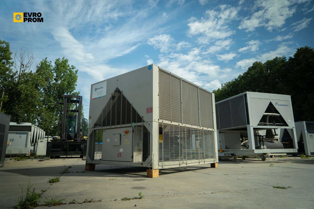 Chiller răcit cu aer McQUAY MCEnergy MONO 073.1 – 256 kW | chiller 200 kw pret | Modul hidraulic | Second hand