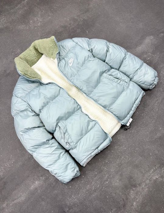Geacă Nike cu 2 fețe.Calitate luxury,toate marimile disponibile