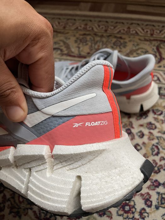 Reebok floatzig 1