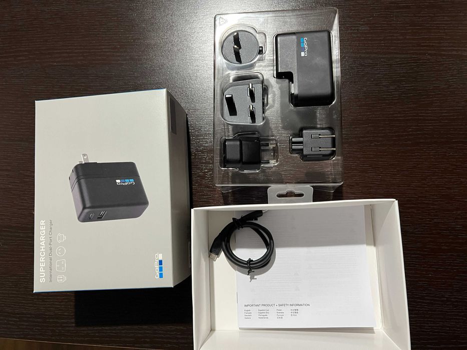 Incarcator Dual Port GoPro Supercharger, CA NOU