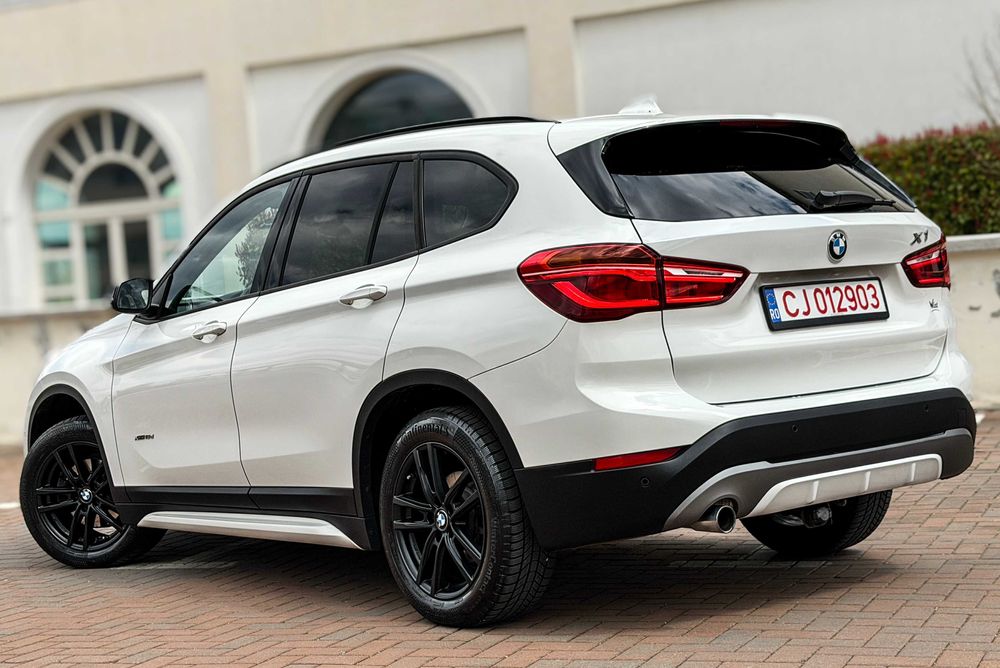BMW X1 Sport Line / 4x4 / 2.0d / Carte Service / Rate / Garantie