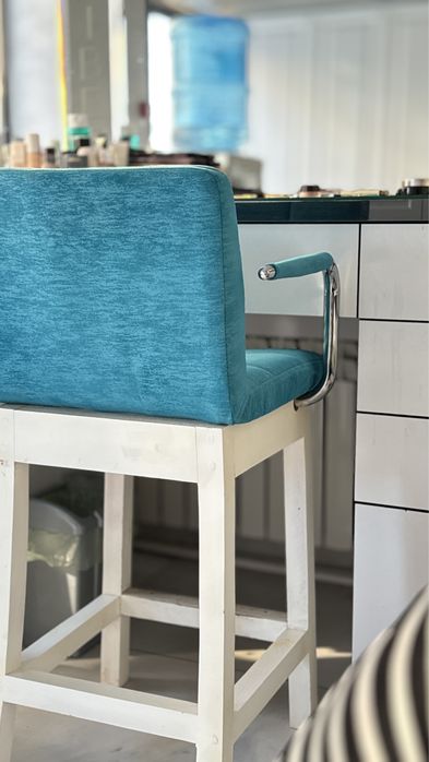 Продам стулья кресла