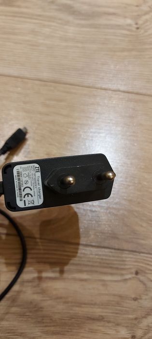 Зарядно ЗТЕ за стар мобилния телефон А1, 5 лв