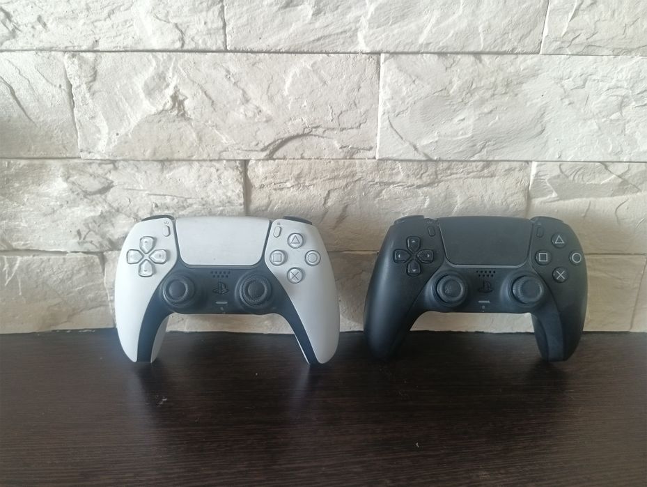 PlayStation 5 с 2 джостиками