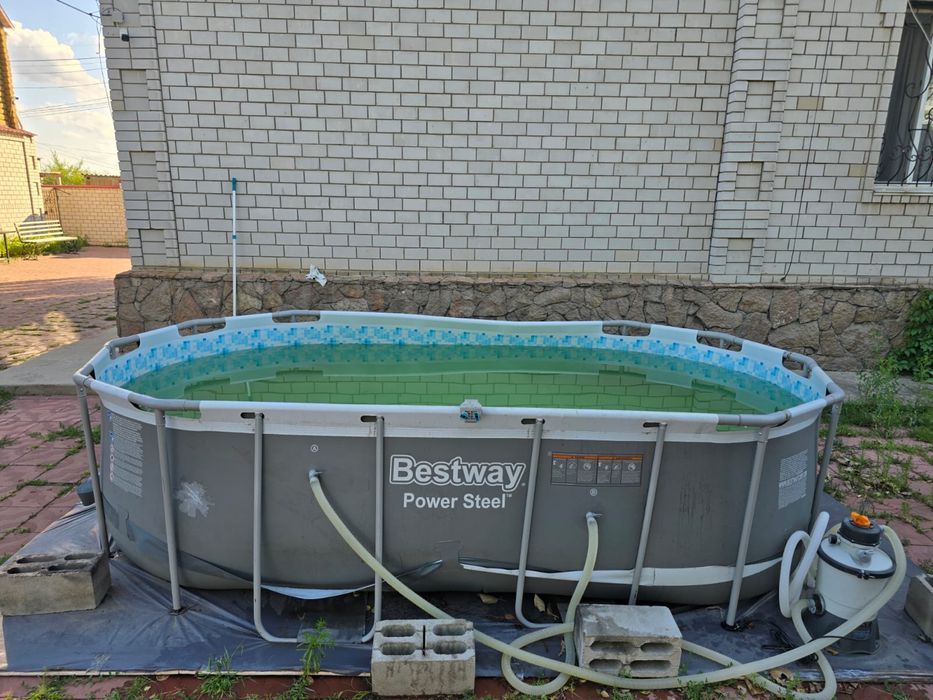 Продам бассейн с песочным фильтром