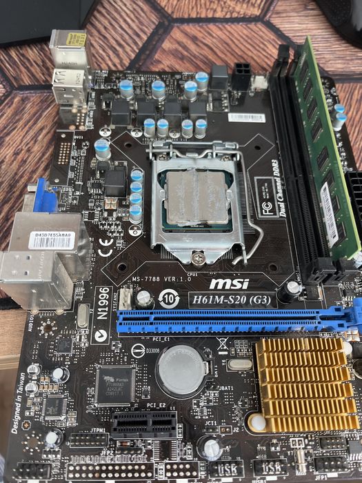 Продам материнская плата 1155  с процессором i5 и 8gb ddr 3
