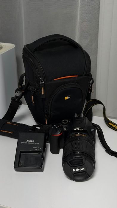 Nikon D3500 + объектив 18–140 мм