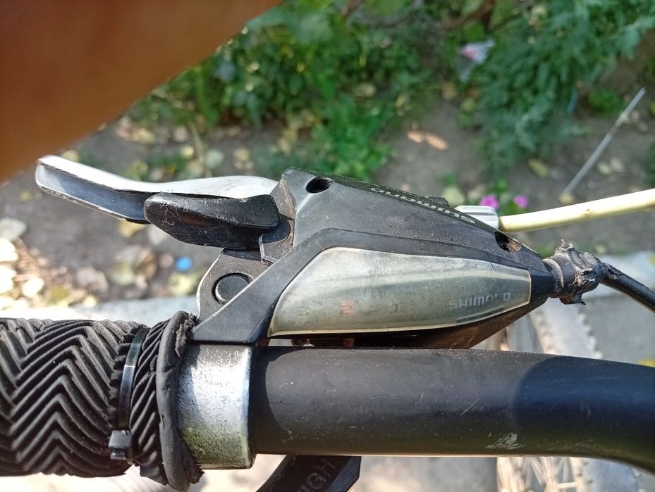 Vând bicicleta motan baik