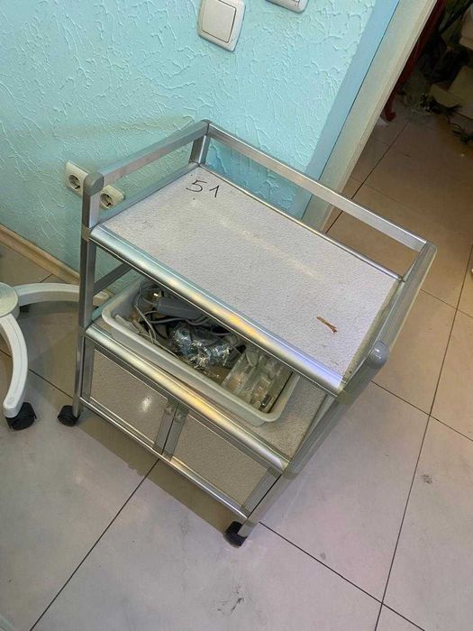 Маникюрный столик 2шт