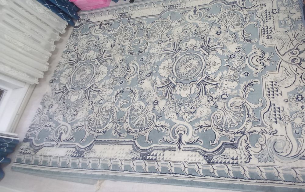 Продам красивый ковер