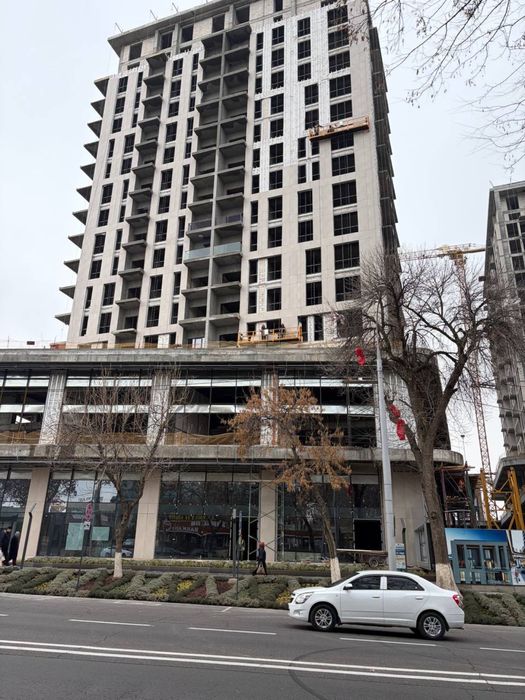 Продаётся 2-комнатная квартира в центре города.