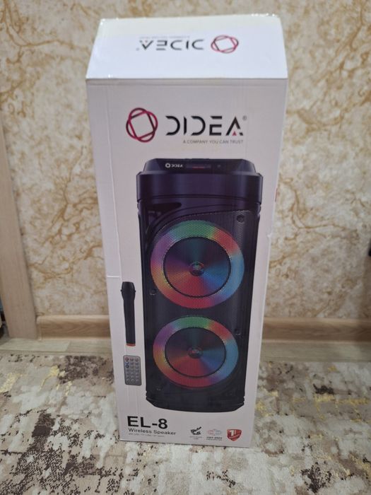 Колонка с микрофоном новая