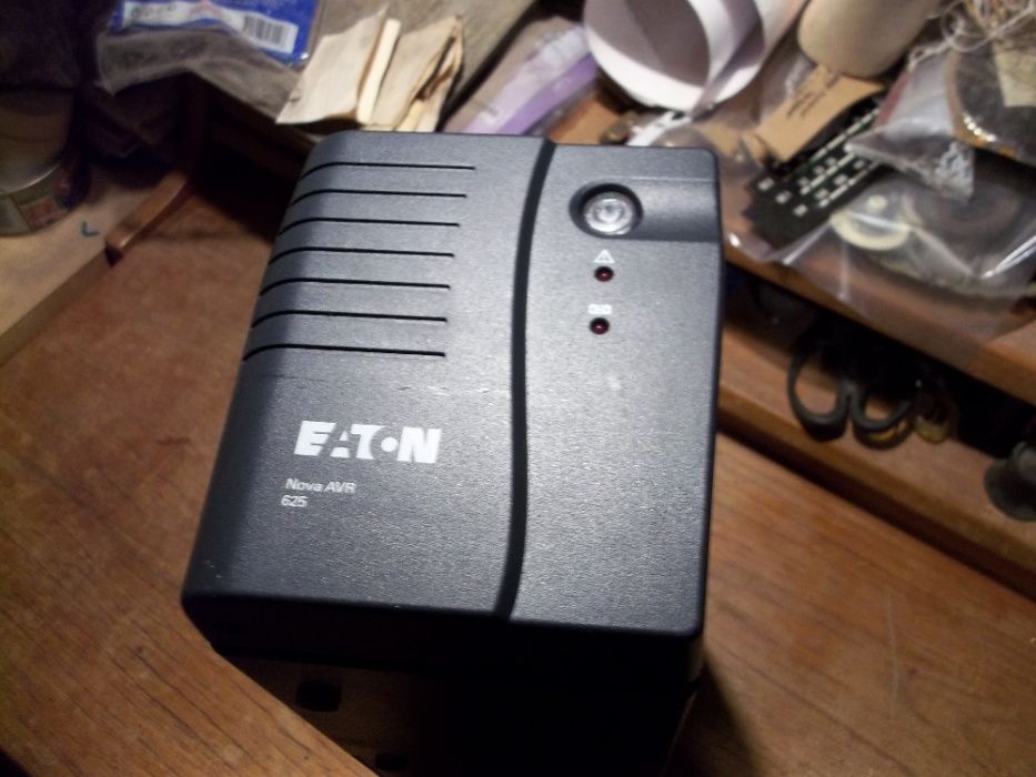 ups аварийно захранване eaton nova avr 625
