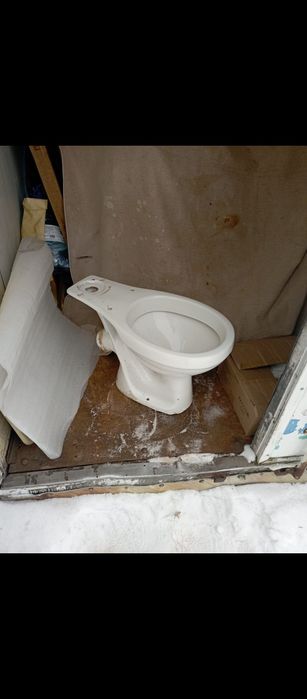 Продам унитаз в хорошем состоянии