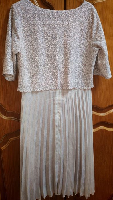 Rochie marimea 44,purtata o data impecabila.