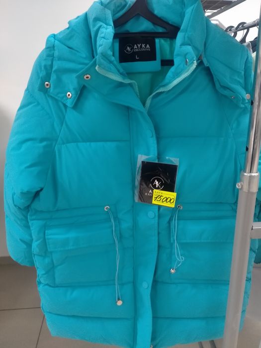 Продам куртки зима