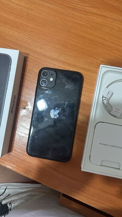 Продам iPhone 11