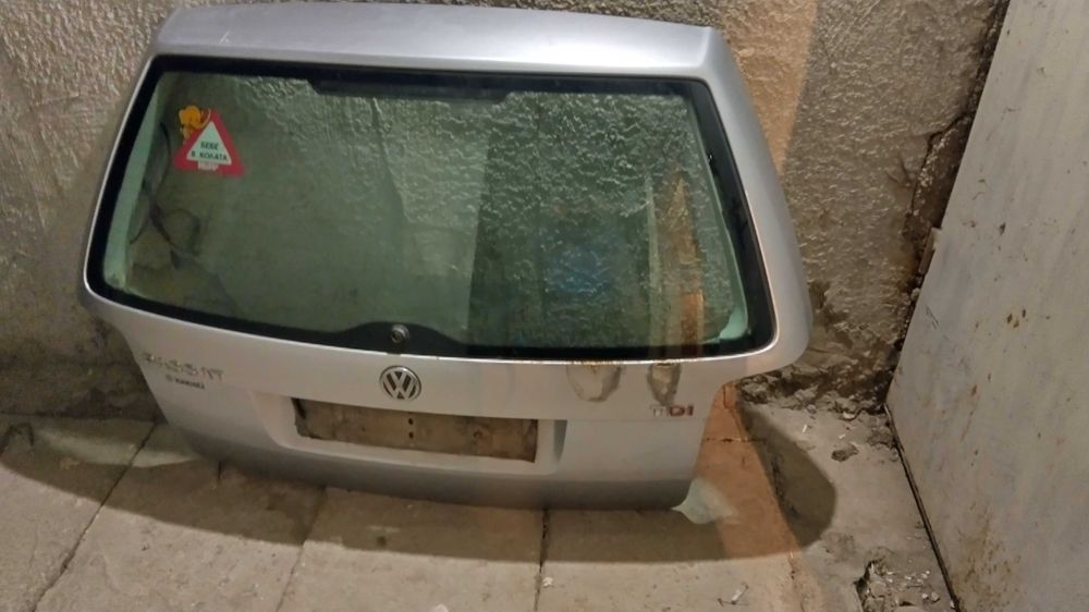 Задна врата за Пасат 5