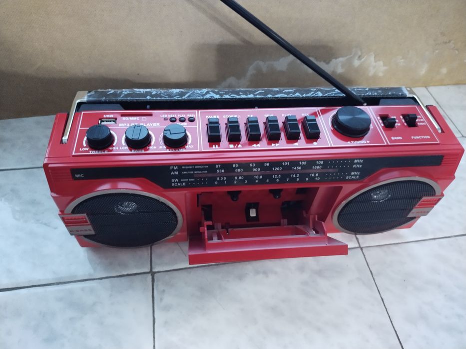 Магнитофон кассетный