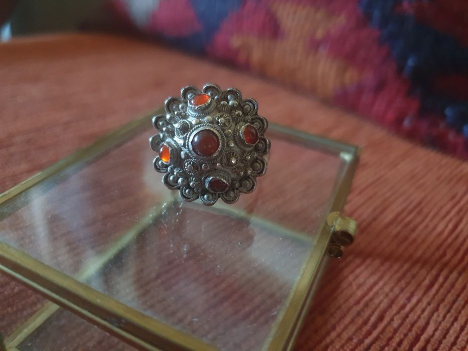 Inel vechi de argint