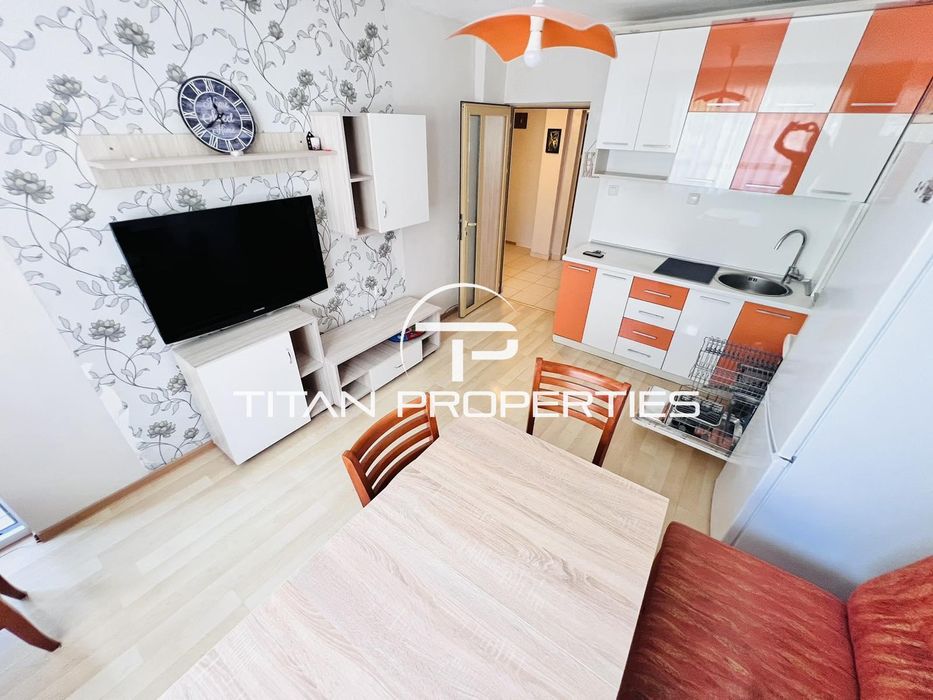 Дава се под наем Тристаен апартамент в Бургас, Възраждане - 90 кв.м за 612 € - Снимка #2