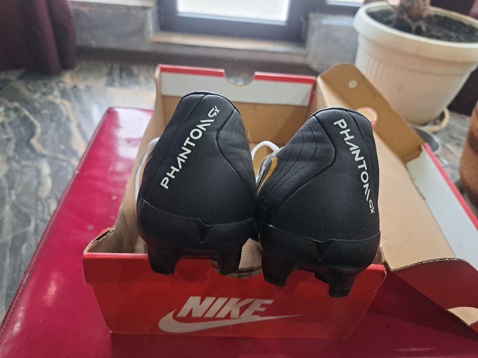 Бутонки Nike Пловдив