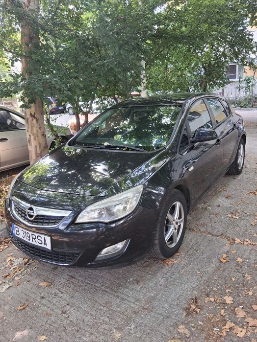 Opel astraj 2012