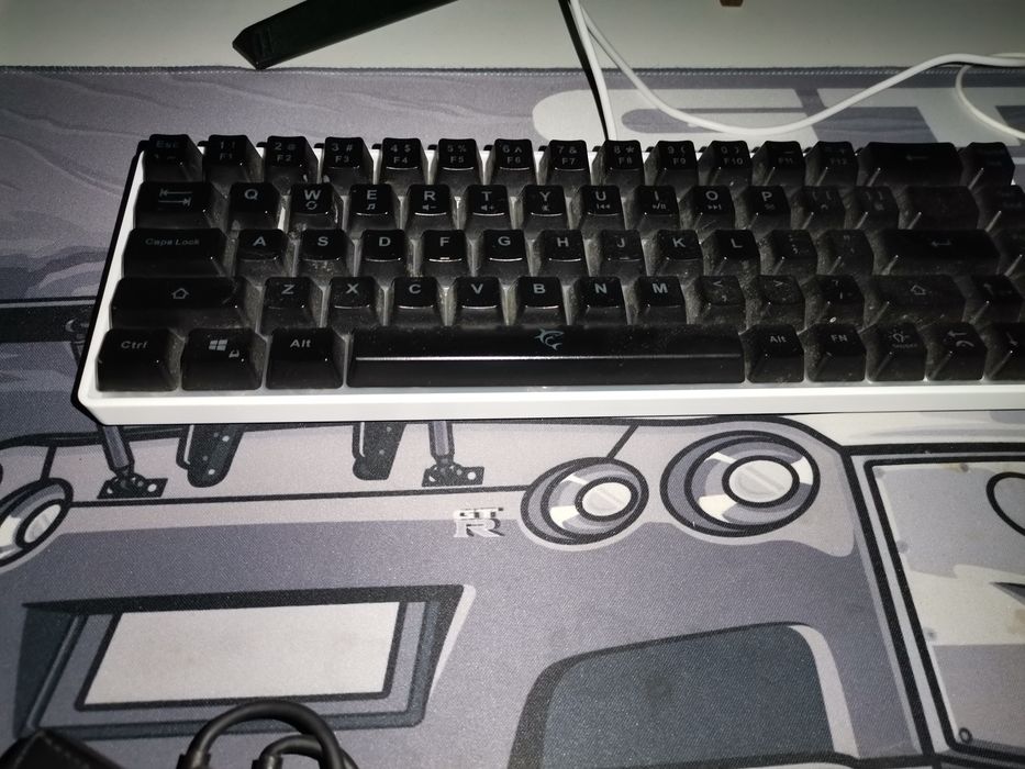 pc  gaming rtx 3060 + monitor + tastatură + mouse + căști – accept și schimb