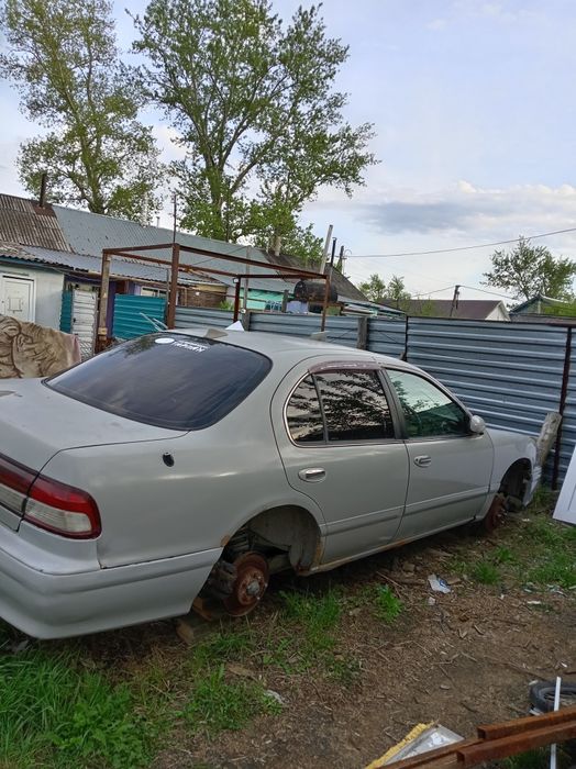 Nissan cefiro 32