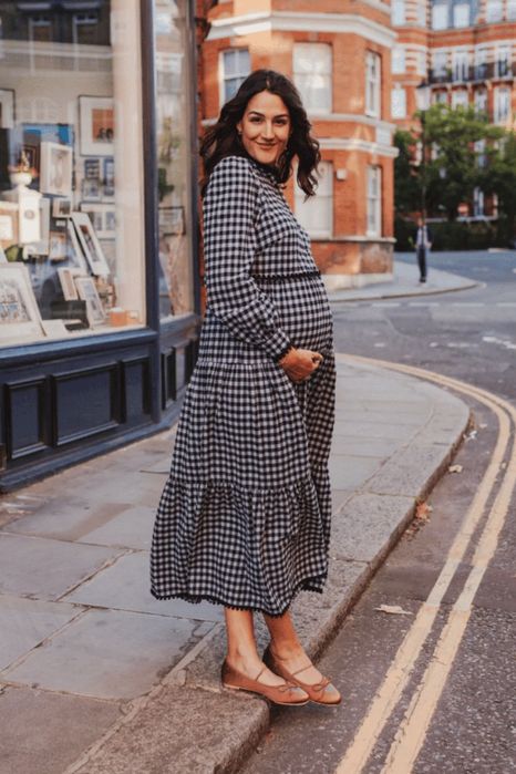 * Карирана рокля *