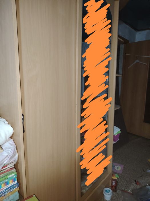 Шкаф купе с зеркалом