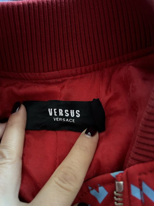 Яке от естествена кожа-коралов цвят на Зара