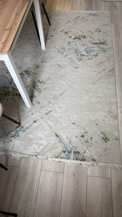 Продаются срочно ковры