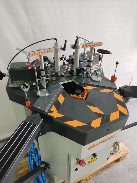 Ъглонабивна машина Elumatec EP 124 - Германия - нова.