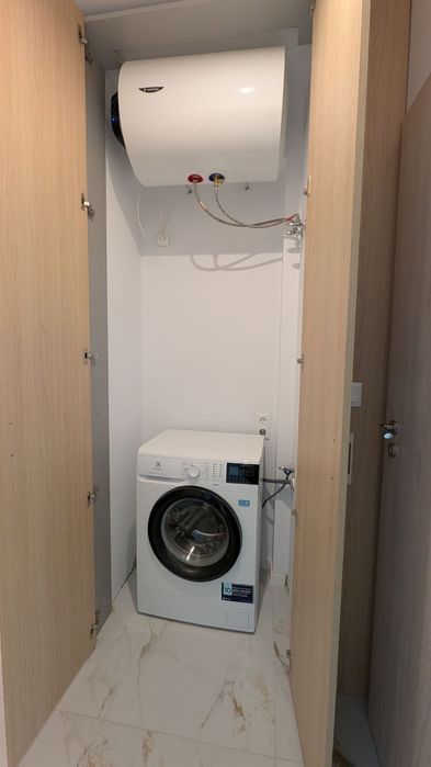 Дава се под наем Тристаен апартамент в София, Витоша - 94 кв.м за 1196.97 € - Снимка #7