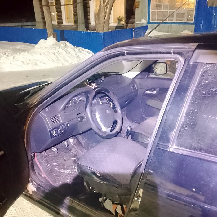 Продам Приору 2013 года в хорошем состоянии