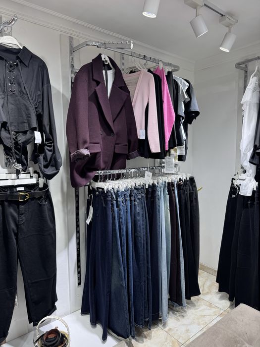 Продам мебель для магазина одежды