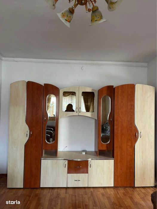 Vand apartament 2 camere Motru - centru