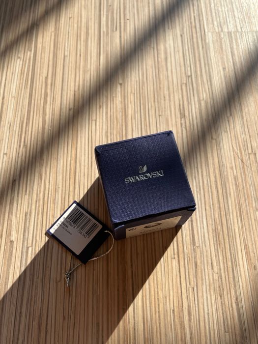 Чисто нов пръстен на Swarovski