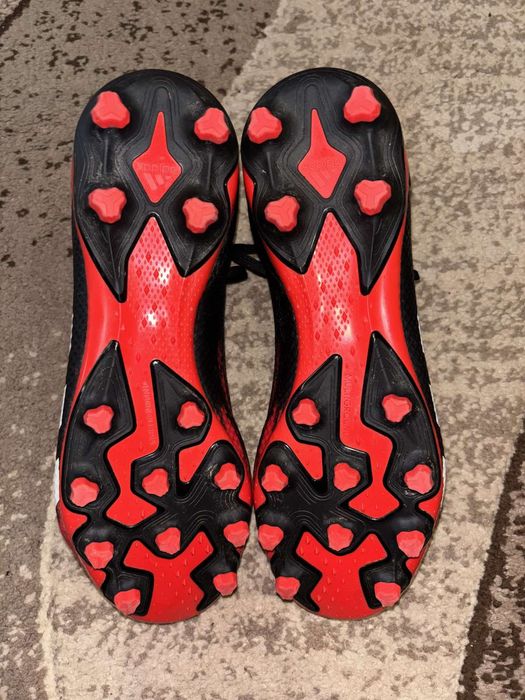 Adidas Predator – почти нови!

Продавам оригинални Adidas Predator, об